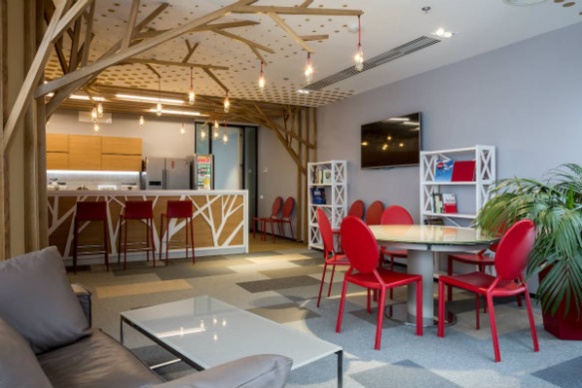 Photos of offices in the Gulliver Business Center image-5