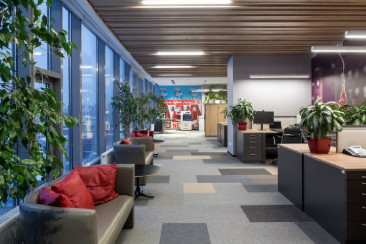 Photos of offices in the Gulliver Business Center image-6