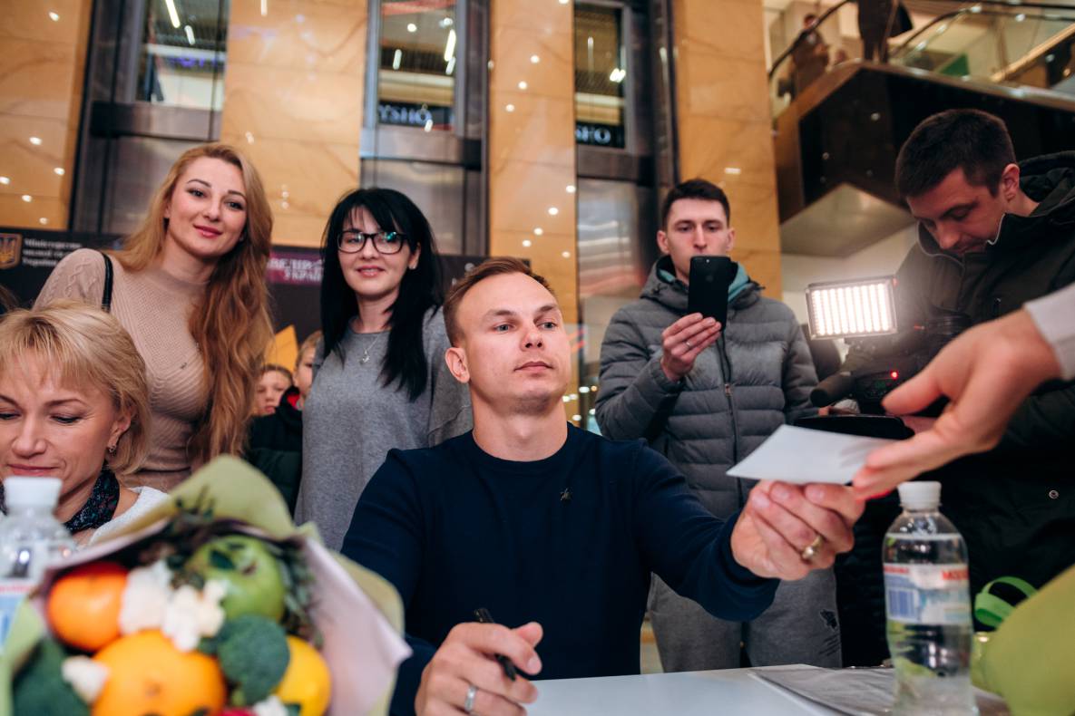 Відкриття зірок Светлані Трифонової, Ользі Харлан та Олександру Абраменку image-39 Відкриття зірок Светлані Трифонової, Ользі Харлан та Олександру Абраменку image-39