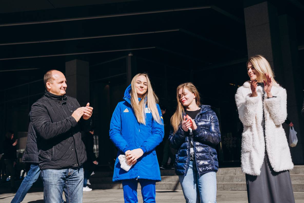 Відкриття зірок ДАР'Ї БІЛОДІД, ЛАРИСІ СОЛОВЙОВІЙ І ЮЛІЇ ЛЕВЧЕНКО image-8 Відкриття зірок ДАР'Ї БІЛОДІД, ЛАРИСІ СОЛОВЙОВІЙ І ЮЛІЇ ЛЕВЧЕНКО image-8