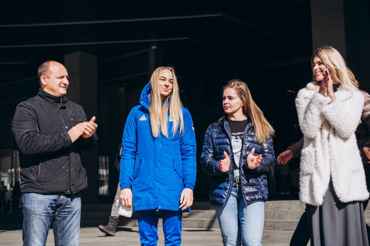 Відкриття зірок ДАР'Ї БІЛОДІД, ЛАРИСІ СОЛОВЙОВІЙ І ЮЛІЇ ЛЕВЧЕНКО image-10 Відкриття зірок ДАР'Ї БІЛОДІД, ЛАРИСІ СОЛОВЙОВІЙ І ЮЛІЇ ЛЕВЧЕНКО image-10