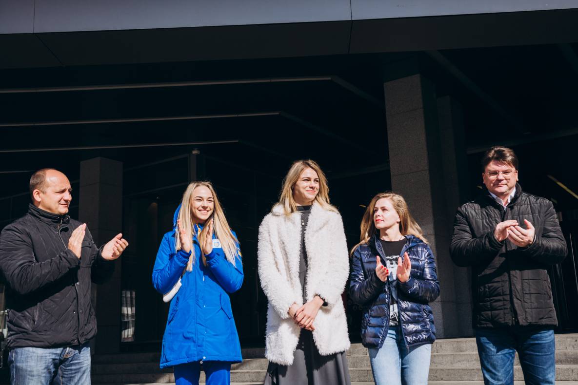 Відкриття зірок ДАР'Ї БІЛОДІД, ЛАРИСІ СОЛОВЙОВІЙ І ЮЛІЇ ЛЕВЧЕНКО image-11 Відкриття зірок ДАР'Ї БІЛОДІД, ЛАРИСІ СОЛОВЙОВІЙ І ЮЛІЇ ЛЕВЧЕНКО image-11