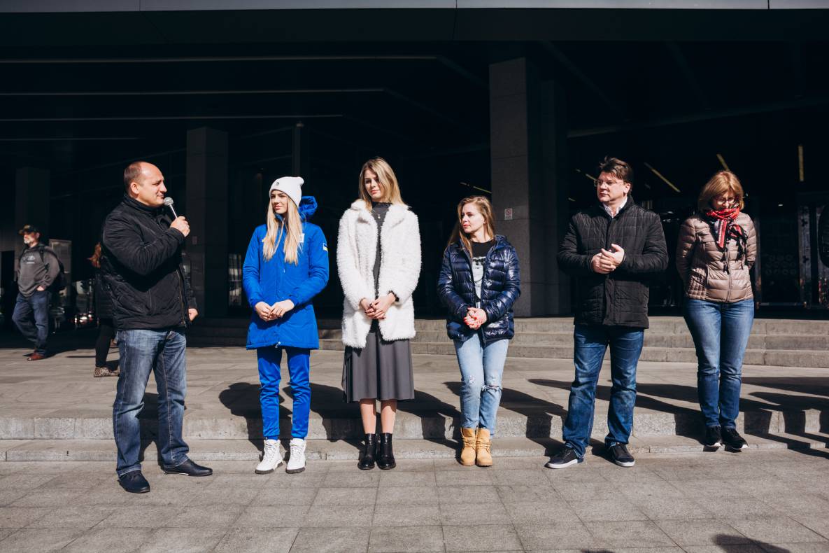 Відкриття зірок ДАР'Ї БІЛОДІД, ЛАРИСІ СОЛОВЙОВІЙ І ЮЛІЇ ЛЕВЧЕНКО image-23 Відкриття зірок ДАР'Ї БІЛОДІД, ЛАРИСІ СОЛОВЙОВІЙ І ЮЛІЇ ЛЕВЧЕНКО image-23