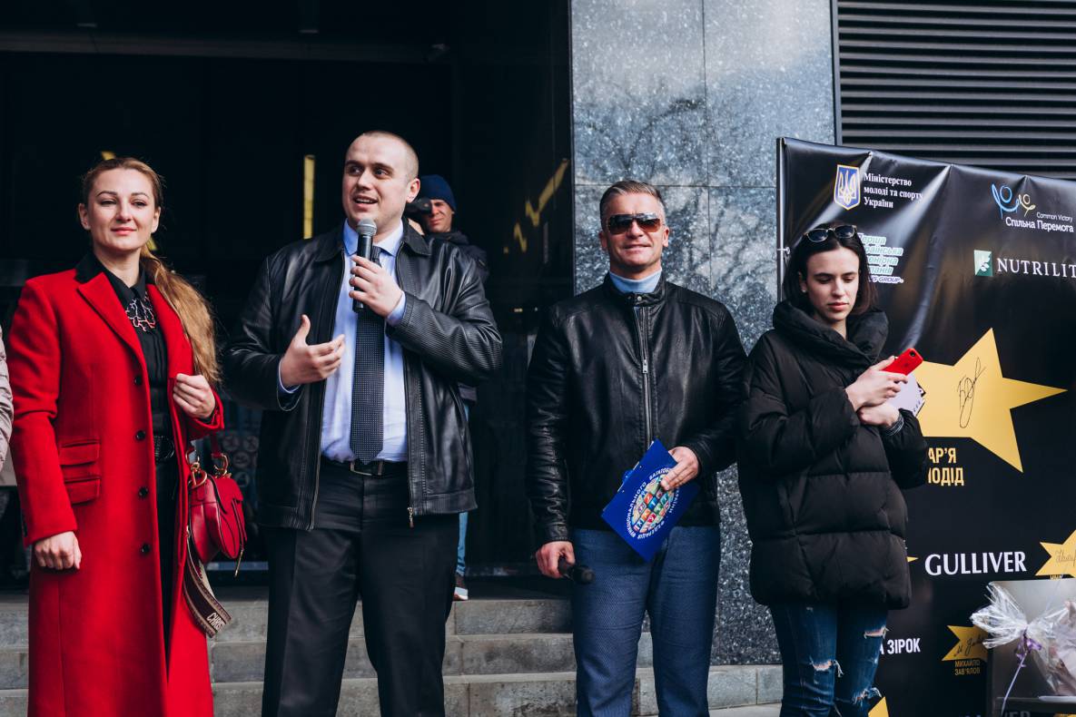 Відкриття зірок ДАР'Ї БІЛОДІД, ЛАРИСІ СОЛОВЙОВІЙ І ЮЛІЇ ЛЕВЧЕНКО image-25 Відкриття зірок ДАР'Ї БІЛОДІД, ЛАРИСІ СОЛОВЙОВІЙ І ЮЛІЇ ЛЕВЧЕНКО image-25