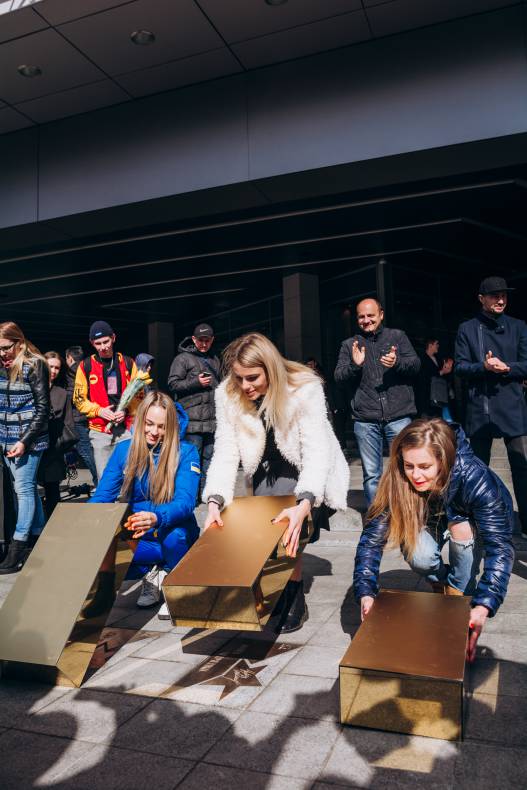 Відкриття зірок ДАР'Ї БІЛОДІД, ЛАРИСІ СОЛОВЙОВІЙ І ЮЛІЇ ЛЕВЧЕНКО image-33 Відкриття зірок ДАР'Ї БІЛОДІД, ЛАРИСІ СОЛОВЙОВІЙ І ЮЛІЇ ЛЕВЧЕНКО image-33