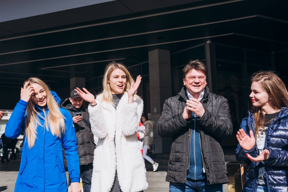 Відкриття зірок ДАР'Ї БІЛОДІД, ЛАРИСІ СОЛОВЙОВІЙ І ЮЛІЇ ЛЕВЧЕНКО image-57 Відкриття зірок ДАР'Ї БІЛОДІД, ЛАРИСІ СОЛОВЙОВІЙ І ЮЛІЇ ЛЕВЧЕНКО image-57