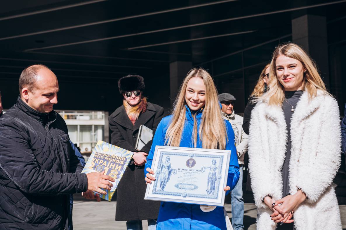 Відкриття зірок ДАР'Ї БІЛОДІД, ЛАРИСІ СОЛОВЙОВІЙ І ЮЛІЇ ЛЕВЧЕНКО image-65 Відкриття зірок ДАР'Ї БІЛОДІД, ЛАРИСІ СОЛОВЙОВІЙ І ЮЛІЇ ЛЕВЧЕНКО image-65
