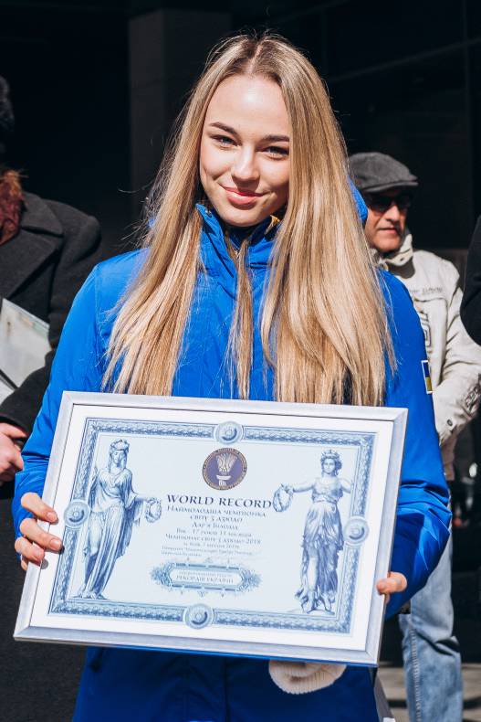Відкриття зірок ДАР'Ї БІЛОДІД, ЛАРИСІ СОЛОВЙОВІЙ І ЮЛІЇ ЛЕВЧЕНКО image-66 Відкриття зірок ДАР'Ї БІЛОДІД, ЛАРИСІ СОЛОВЙОВІЙ І ЮЛІЇ ЛЕВЧЕНКО image-66