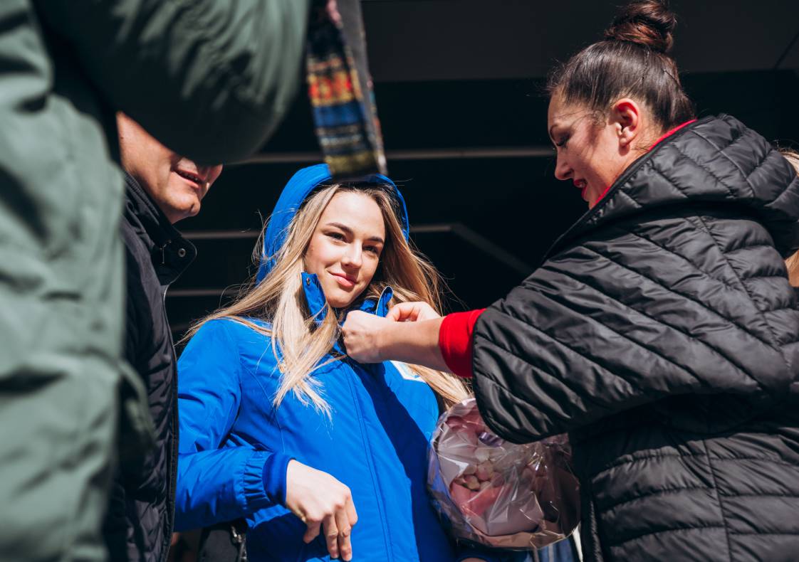 Відкриття зірок ДАР'Ї БІЛОДІД, ЛАРИСІ СОЛОВЙОВІЙ І ЮЛІЇ ЛЕВЧЕНКО image-85 Відкриття зірок ДАР'Ї БІЛОДІД, ЛАРИСІ СОЛОВЙОВІЙ І ЮЛІЇ ЛЕВЧЕНКО image-85