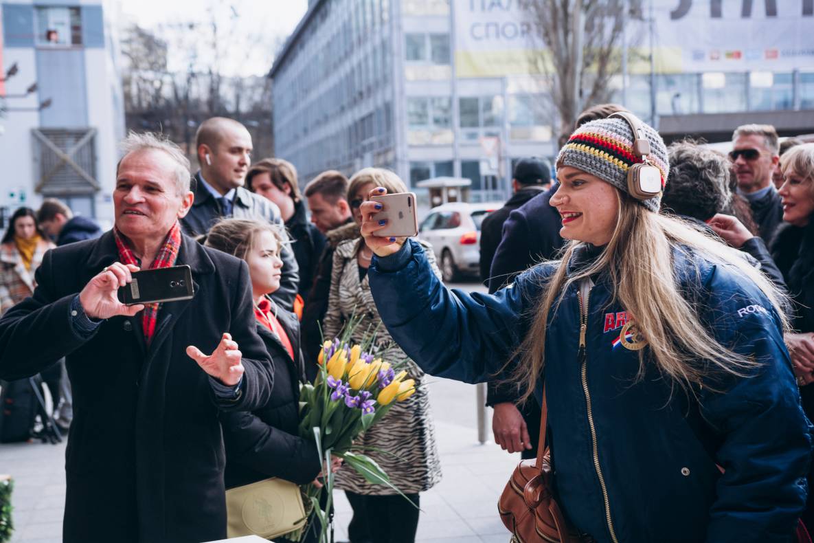 Відкриття зірок ДАР'Ї БІЛОДІД, ЛАРИСІ СОЛОВЙОВІЙ І ЮЛІЇ ЛЕВЧЕНКО image-120 Відкриття зірок ДАР'Ї БІЛОДІД, ЛАРИСІ СОЛОВЙОВІЙ І ЮЛІЇ ЛЕВЧЕНКО image-120