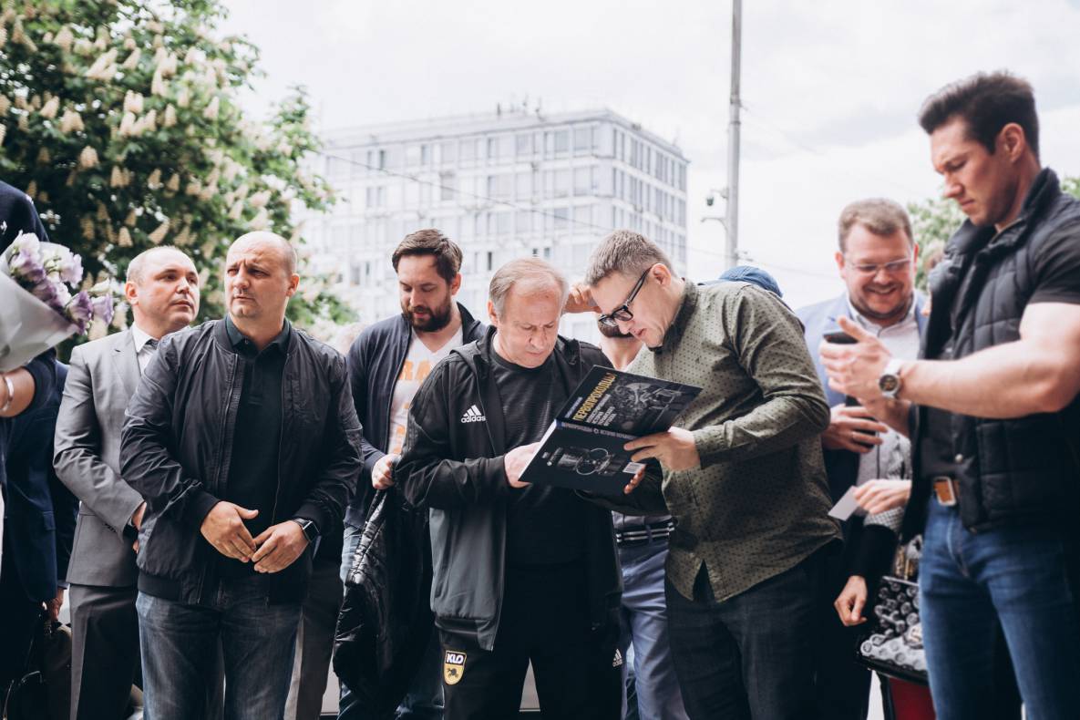 Відкриття зірок Олегу Блохіну, Олені Підгрушній та зірки пам'яті Валерію Лобановському image-11 Відкриття зірок Олегу Блохіну, Олені Підгрушній та зірки пам'яті Валерію Лобановському image-11