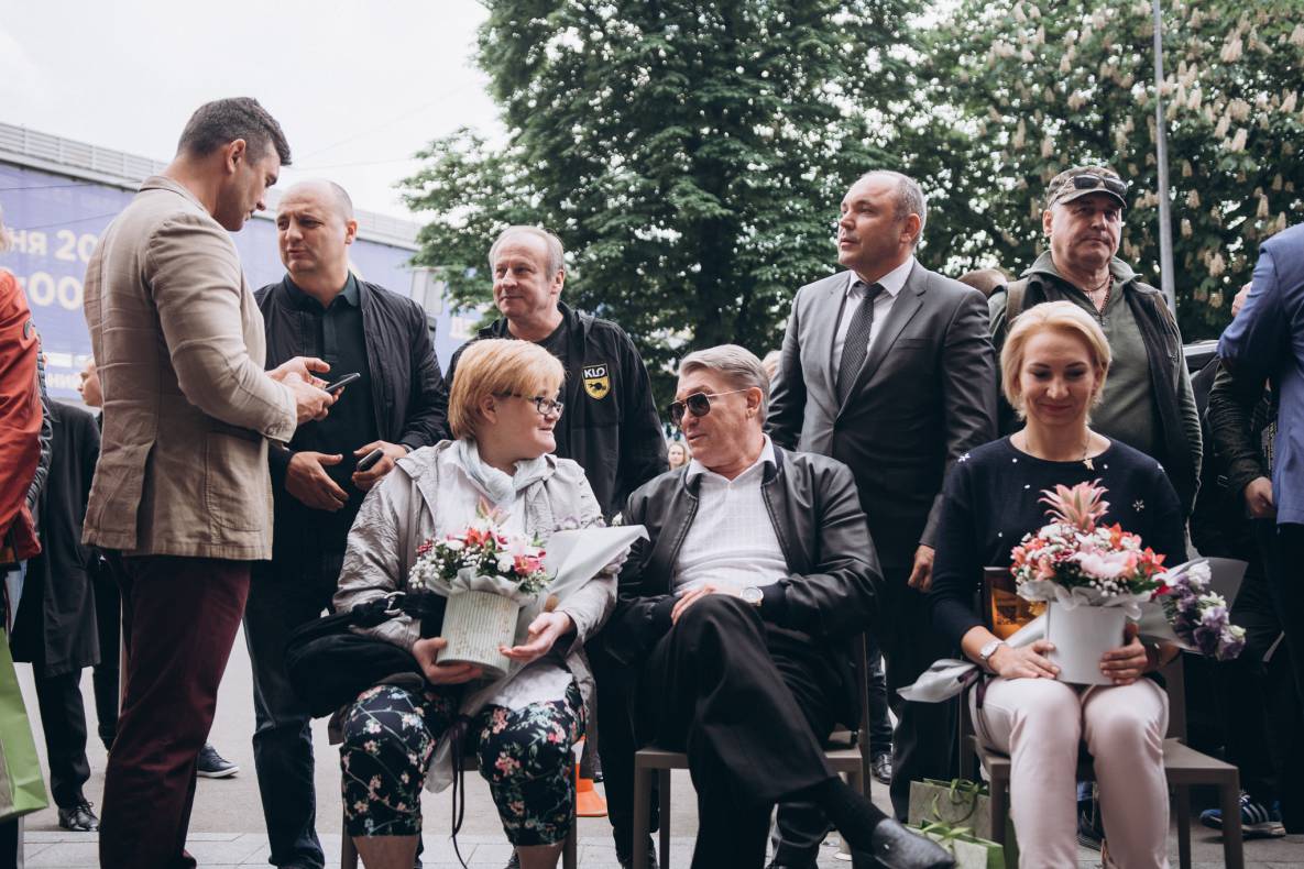 Відкриття зірок Олегу Блохіну, Олені Підгрушній та зірки пам'яті Валерію Лобановському image-40 Відкриття зірок Олегу Блохіну, Олені Підгрушній та зірки пам'яті Валерію Лобановському image-40