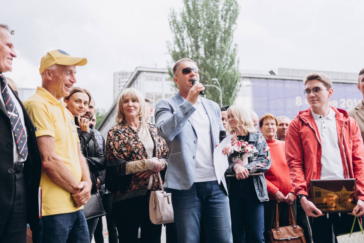 Відкриття зірок Олегу Блохіну, Олені Підгрушній та зірки пам'яті Валерію Лобановському image-55 Відкриття зірок Олегу Блохіну, Олені Підгрушній та зірки пам'яті Валерію Лобановському image-55