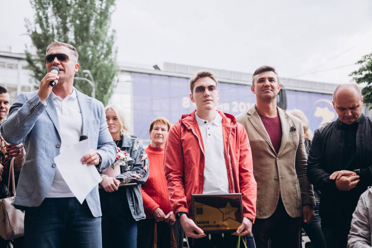 Відкриття зірок Олегу Блохіну, Олені Підгрушній та зірки пам'яті Валерію Лобановському image-57 Відкриття зірок Олегу Блохіну, Олені Підгрушній та зірки пам'яті Валерію Лобановському image-57