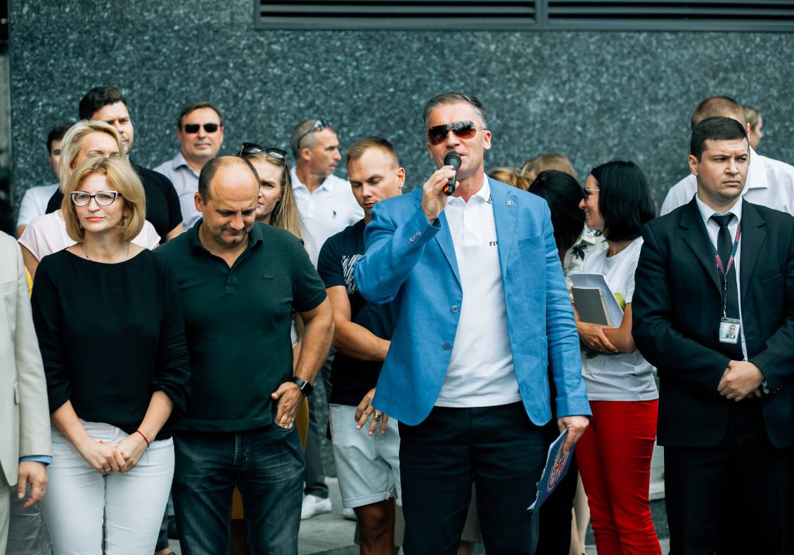 Відкриття зірок українським спортсменам Яні Клочковій, Станіславу Медведенку, Михайлу Романчуку та Валерію Борзову image-11 Відкриття зірок українським спортсменам Яні Клочковій, Станіславу Медведенку, Михайлу Романчуку та Валерію Борзову image-11