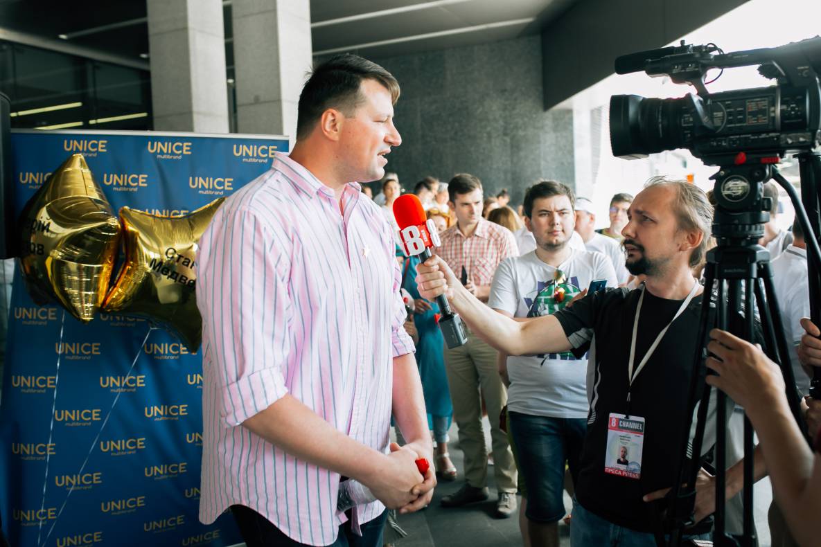Відкриття зірок українським спортсменам Яні Клочковій, Станіславу Медведенку, Михайлу Романчуку та Валерію Борзову image-60 Відкриття зірок українським спортсменам Яні Клочковій, Станіславу Медведенку, Михайлу Романчуку та Валерію Борзову image-60