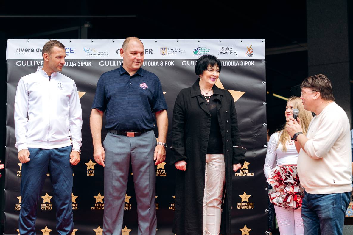 Відкриття зірок: Андрію Шевченку, Ірині Дерюгіній та Дмитру Христичу на Площі зірок image-61 Відкриття зірок: Андрію Шевченку, Ірині Дерюгіній та Дмитру Христичу на Площі зірок image-61