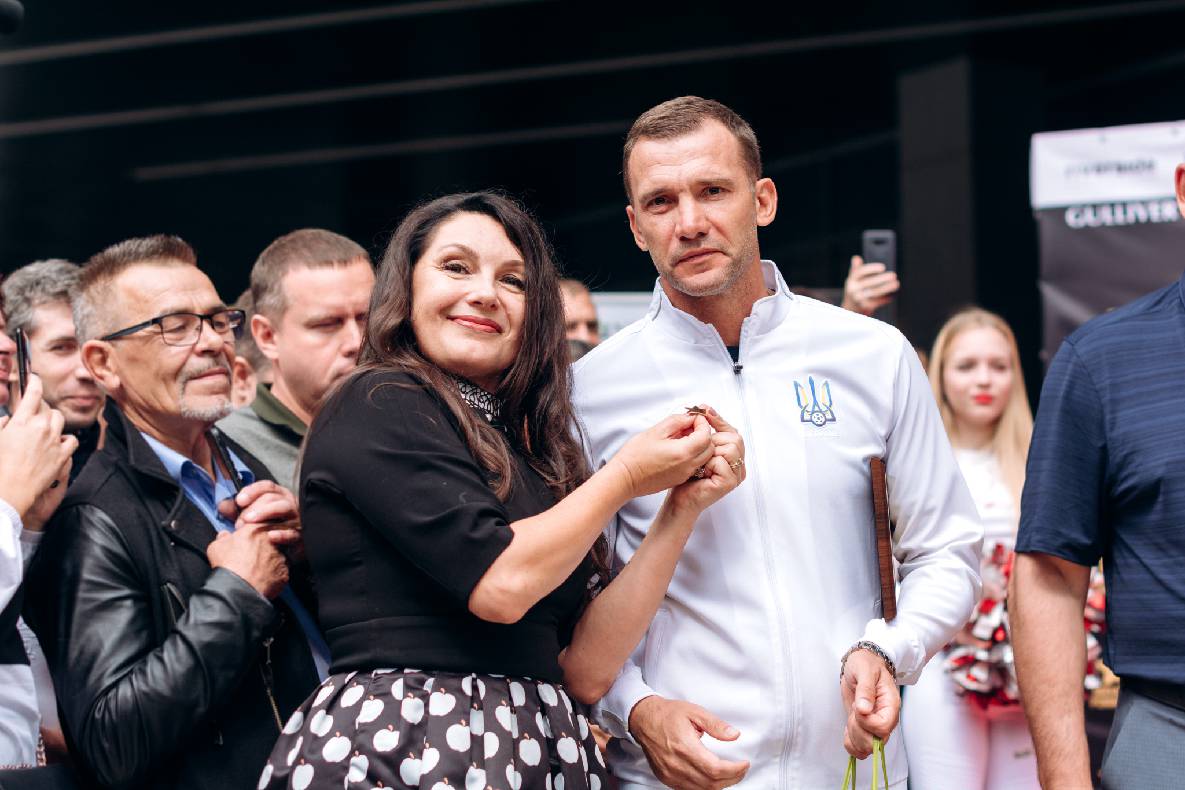 Відкриття зірок: Андрію Шевченку, Ірині Дерюгіній та Дмитру Христичу на Площі зірок image-76 Відкриття зірок: Андрію Шевченку, Ірині Дерюгіній та Дмитру Христичу на Площі зірок image-76