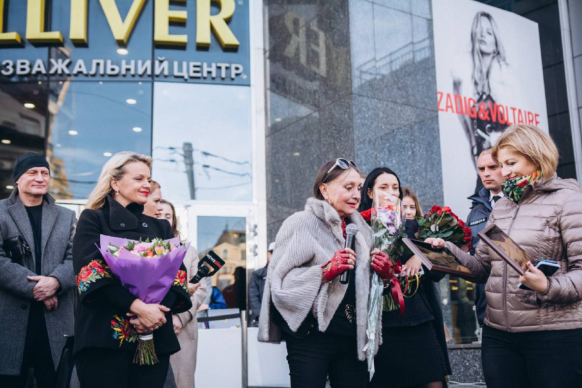Відкриття зірок видатних українок Ірма Вітовська-Ванца та Лариса Кадочникова! image-49 Відкриття зірок видатних українок Ірма Вітовська-Ванца та Лариса Кадочникова! image-49