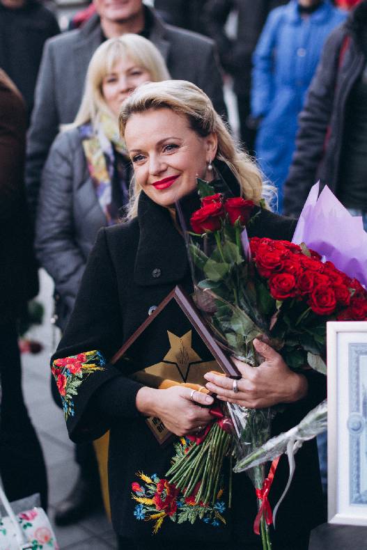 Відкриття зірок видатних українок Ірма Вітовська-Ванца та Лариса Кадочникова! image-61 Відкриття зірок видатних українок Ірма Вітовська-Ванца та Лариса Кадочникова! image-61