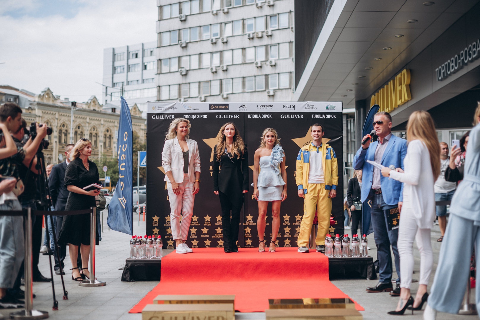 Відкриття зірок Анні Різатдіновій, Ігорю Цвєтову, Наталії Добринській та Анджелиці Терлюзі image-0 Відкриття зірок Анні Різатдіновій, Ігорю Цвєтову, Наталії Добринській та Анджелиці Терлюзі image-0