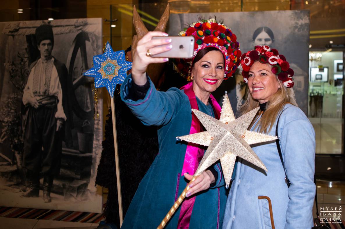 Populate in the traditional way, or As noted on the International Day of Museum Selfies in the Museum of Ivan Gonchar image-1