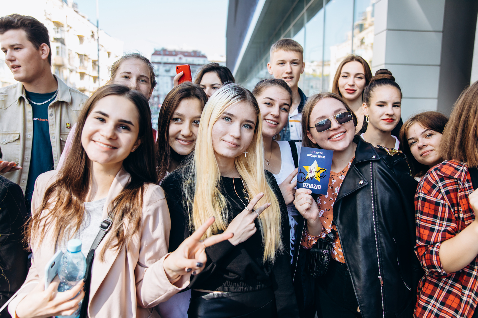 Запалили зірку DZIDZIO на Площі Зірок image-37 Запалили зірку DZIDZIO на Площі Зірок image-37