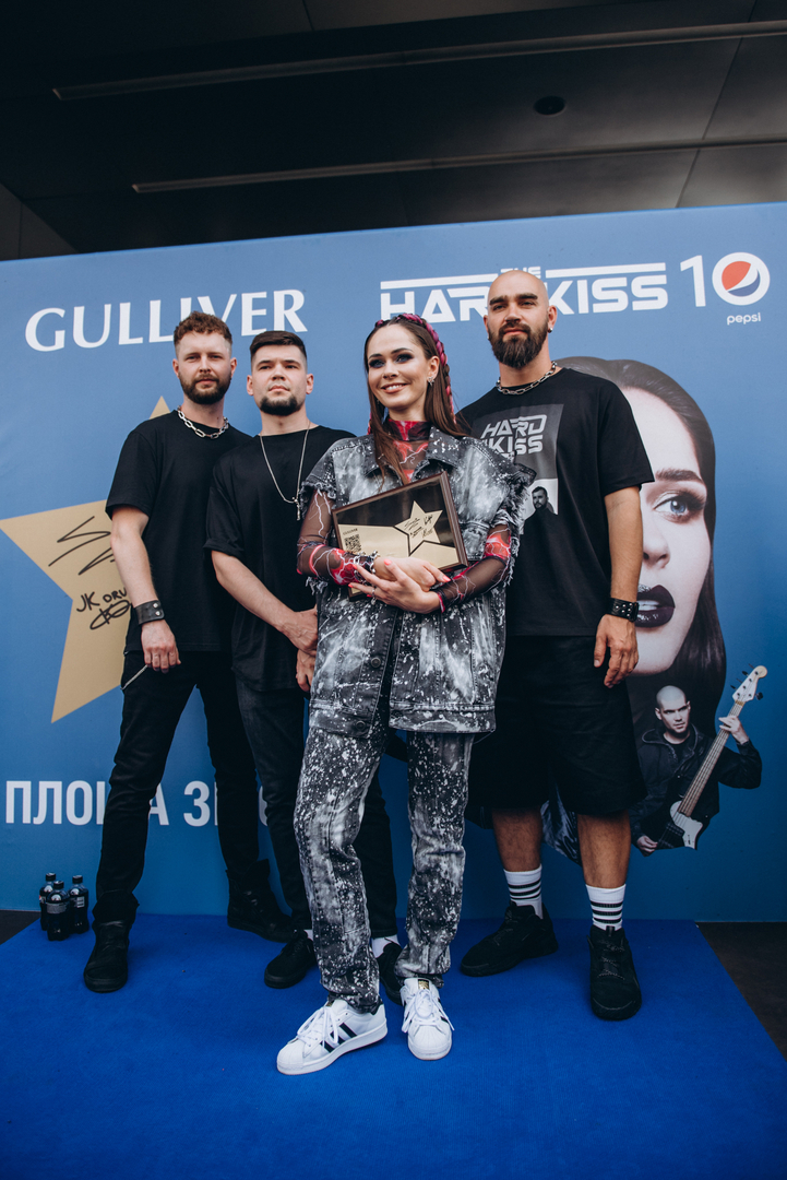 Відкриття зірки – THE HARDKISS на Площі Зірок пройшло феєрично image-31 Відкриття зірки – THE HARDKISS на Площі Зірок пройшло феєрично image-31