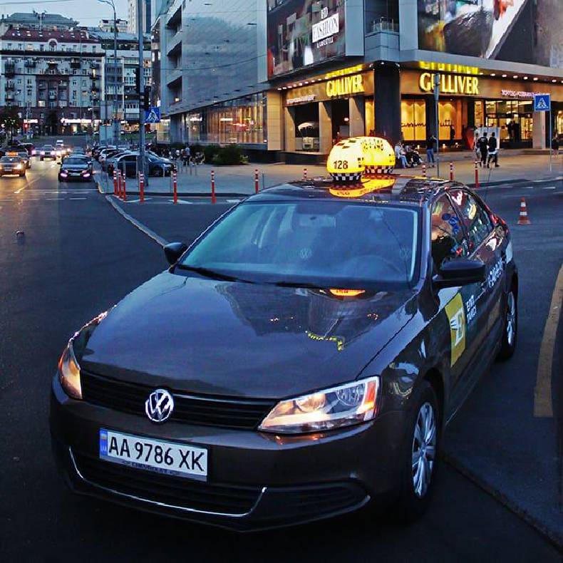 Elit Taxi now and in the Gulliver parking lot image-2