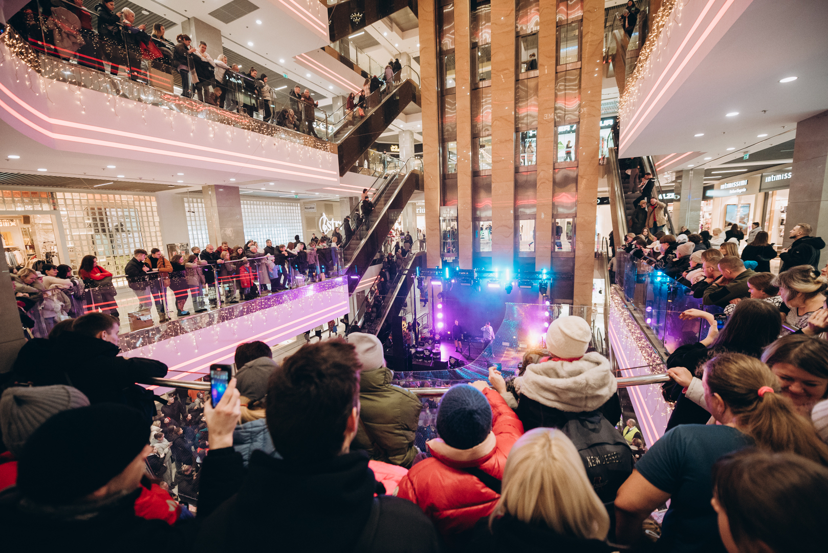 Чорна п’ятниця 2024 в ТРЦ Gulliver image-111