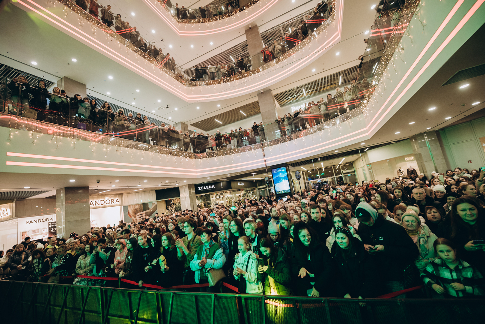 Чорна п’ятниця 2024 в ТРЦ Gulliver image-128