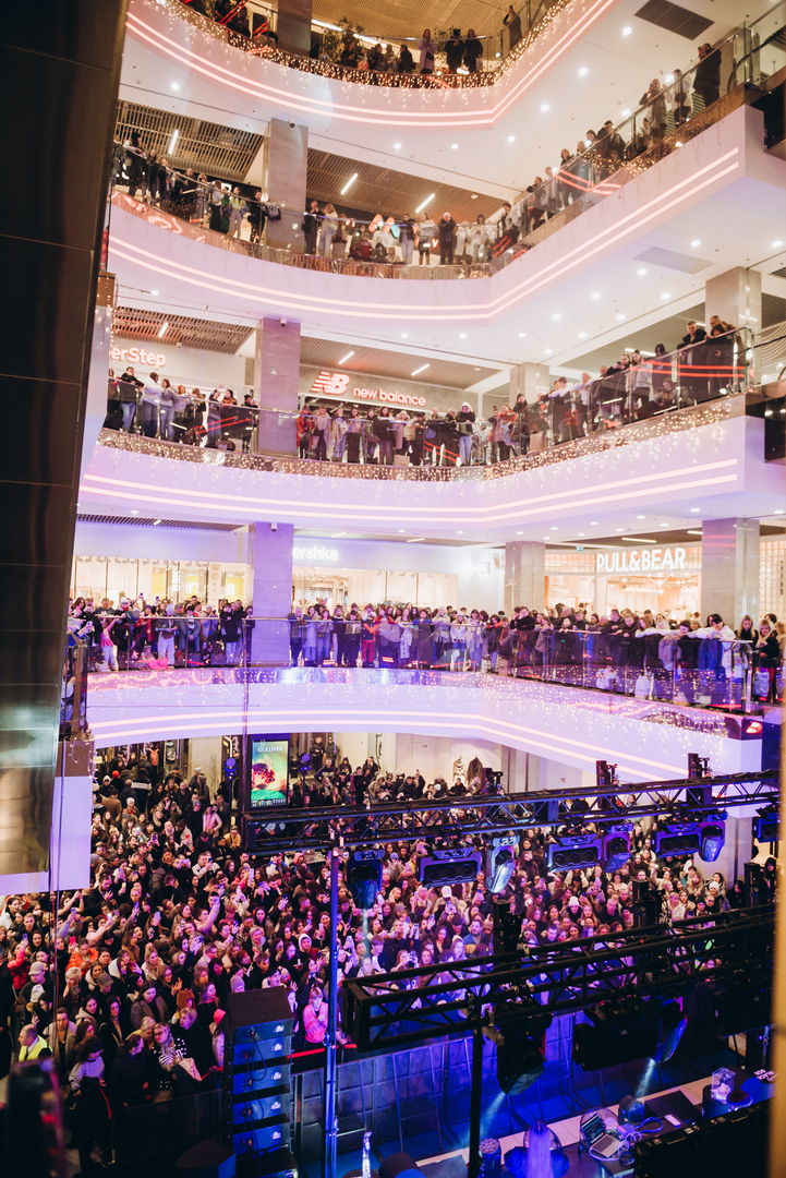 Чорна п’ятниця 2024 в ТРЦ Gulliver image-152