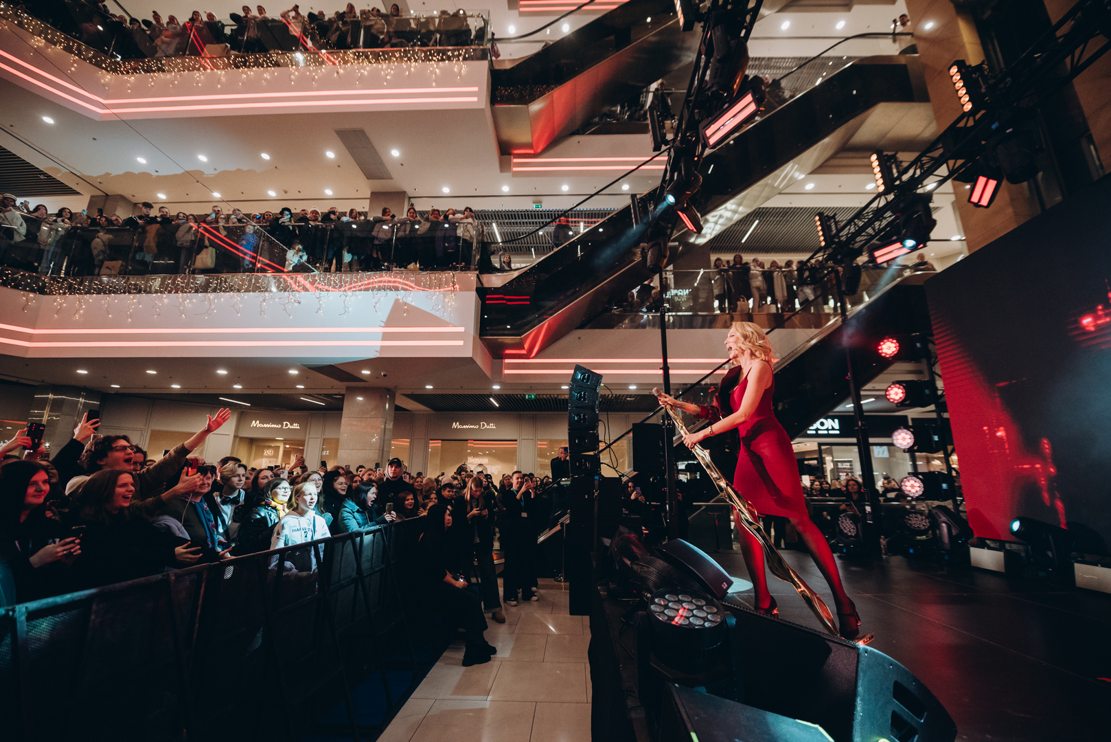 Чорна п’ятниця 2024 в ТРЦ Gulliver image-275