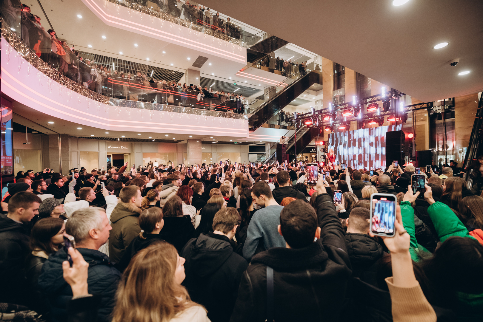 Чорна п’ятниця 2024 в ТРЦ Gulliver image-288