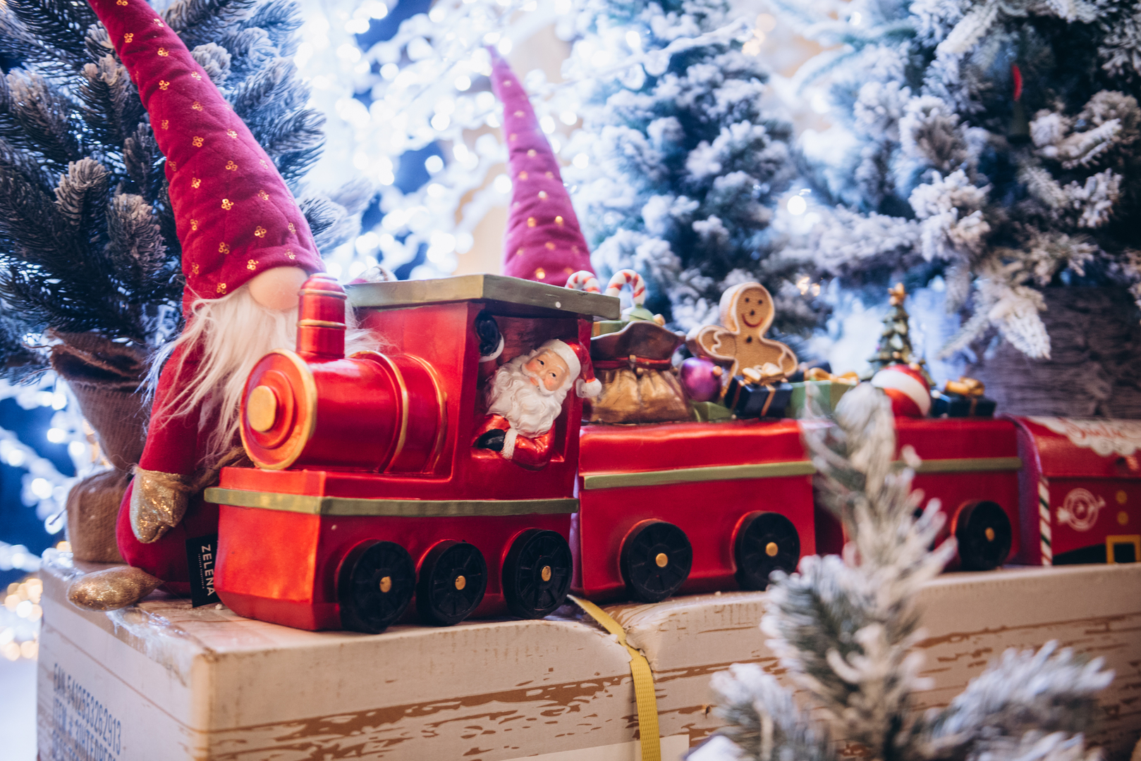 Новорічний декор 2024 в ТРЦ Gulliver image-16