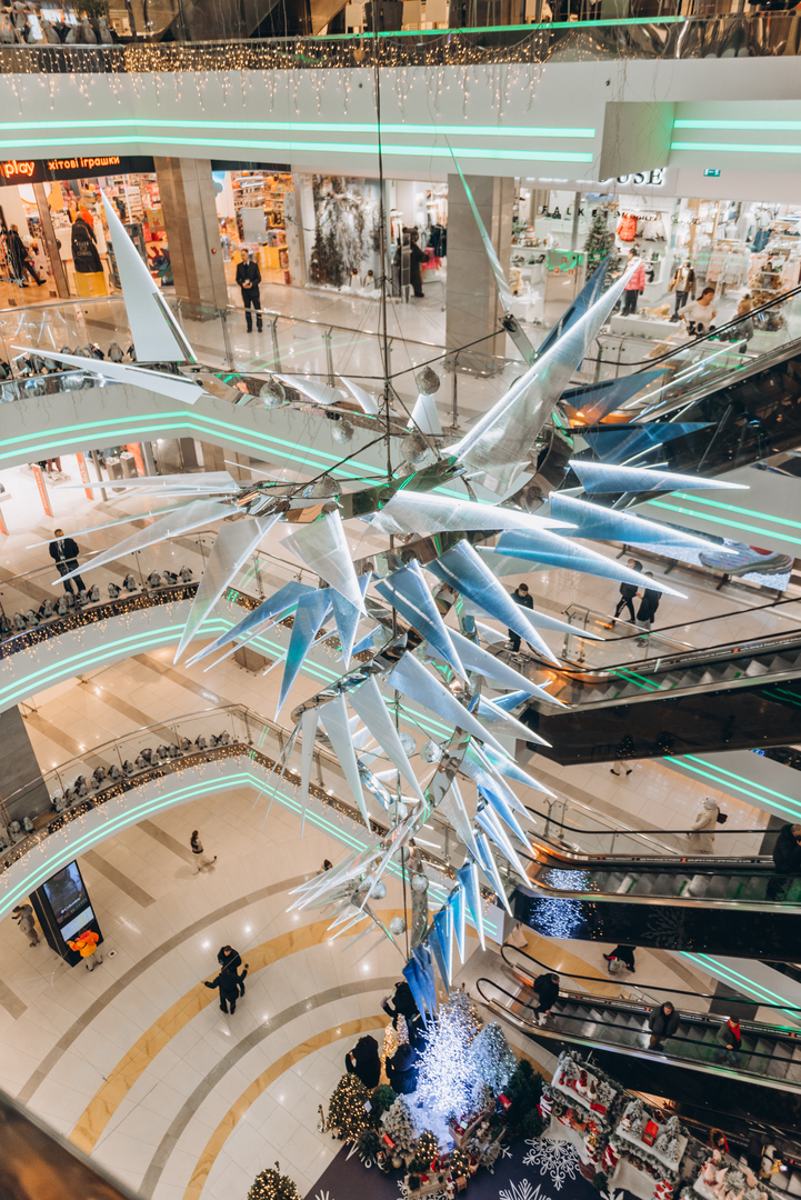 Новорічний декор 2024 в ТРЦ Gulliver image-22