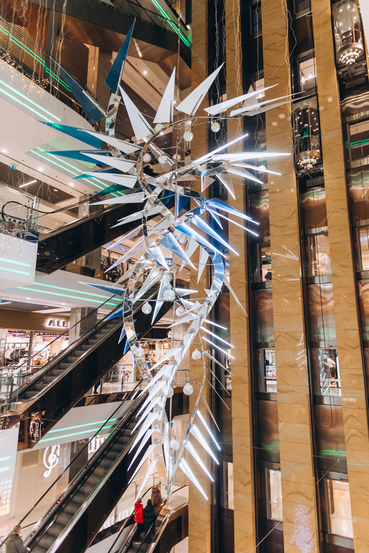 Новорічний декор 2024 в ТРЦ Gulliver image-25