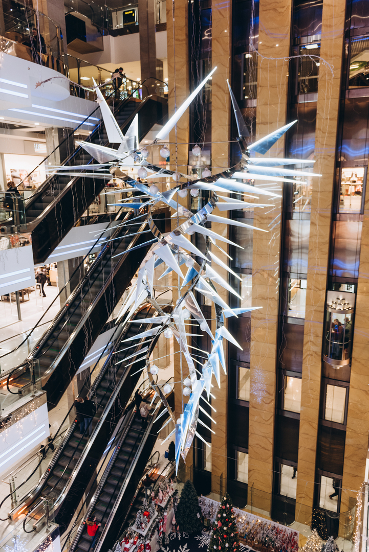 Новорічний декор 2024 в ТРЦ Gulliver image-24