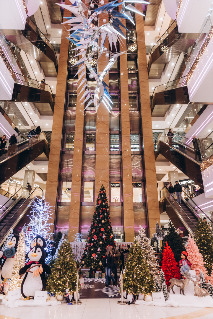 Новорічний декор 2024 в ТРЦ Gulliver image-46