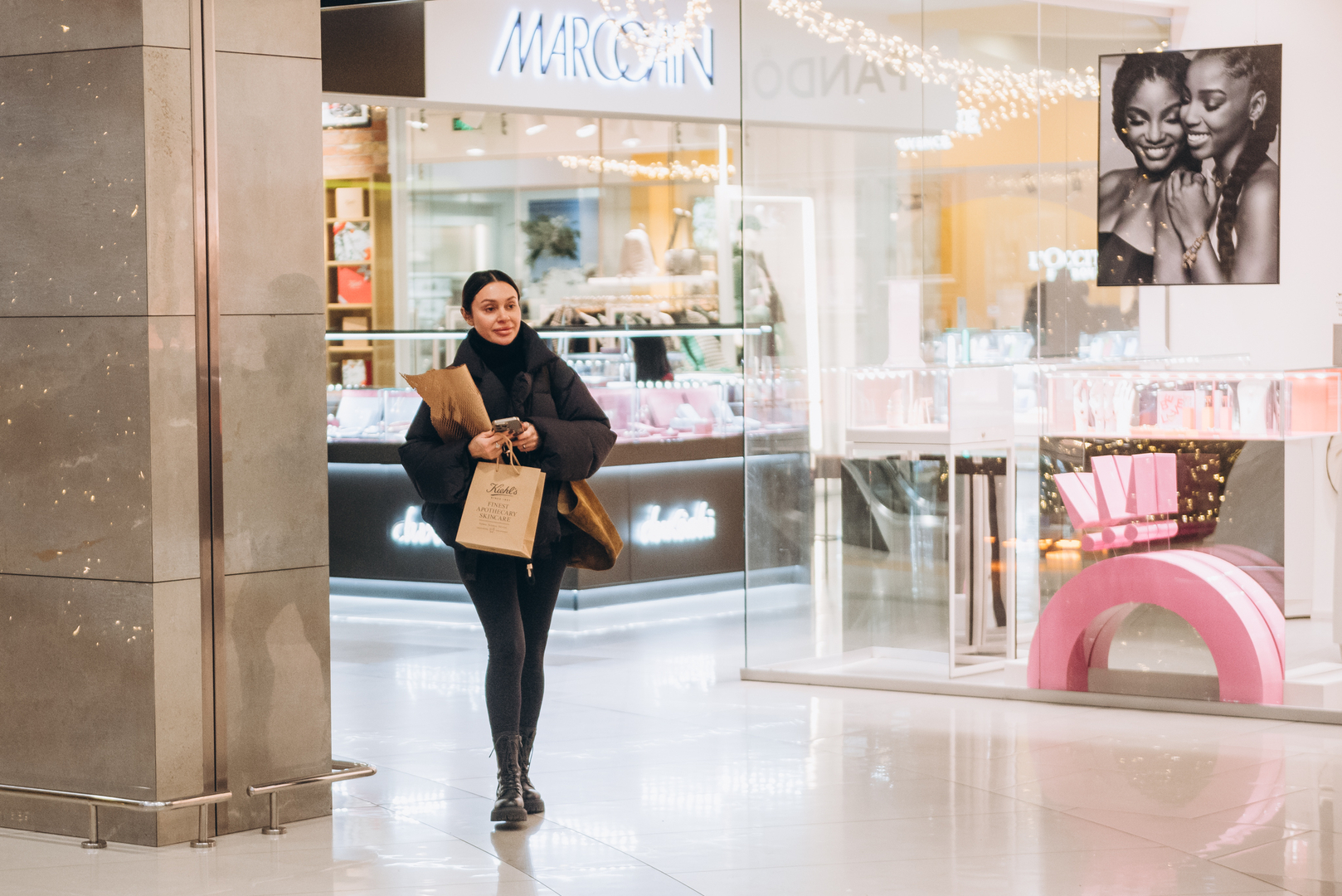 Новорічний декор 2024 в ТРЦ Gulliver image-55