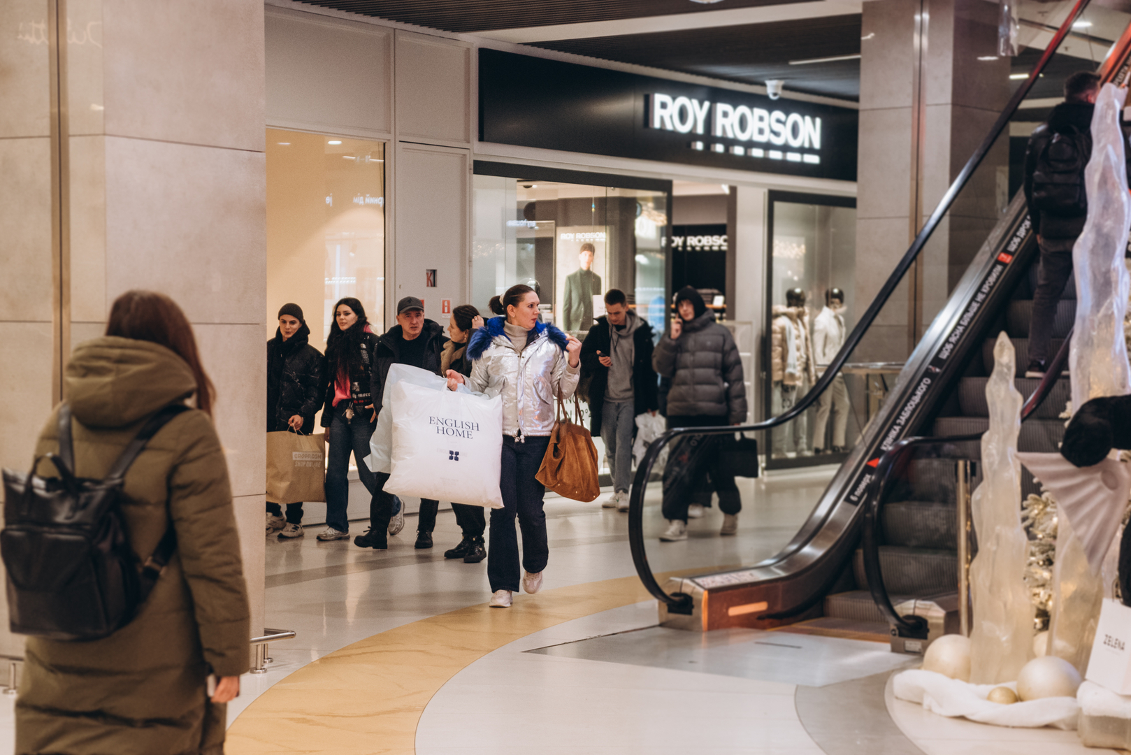 Новорічний декор 2024 в ТРЦ Gulliver image-59