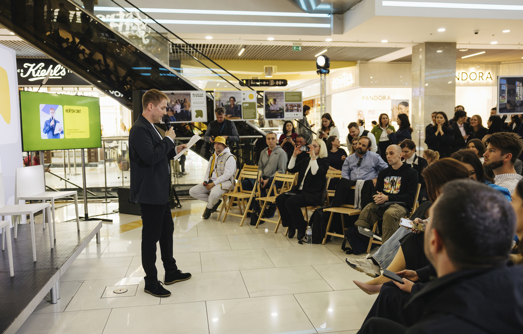 Відкриття виставки «Час створювати своє: гранти для ветеранів та другого з подружжя»  image-43