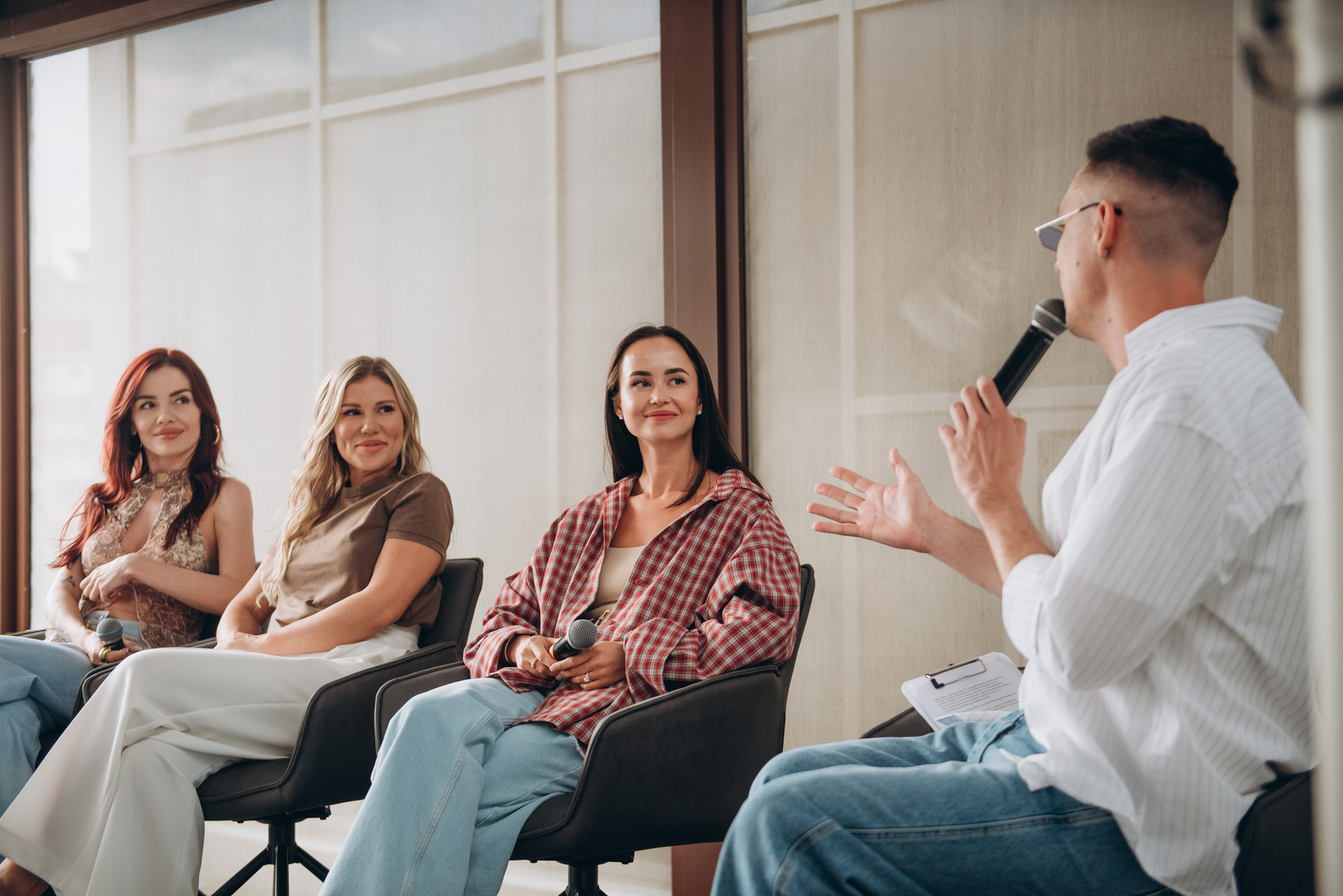 Тераса Talk з Тетяною Парфільєвою, MamaRika та Alena Omargalieva  image-61