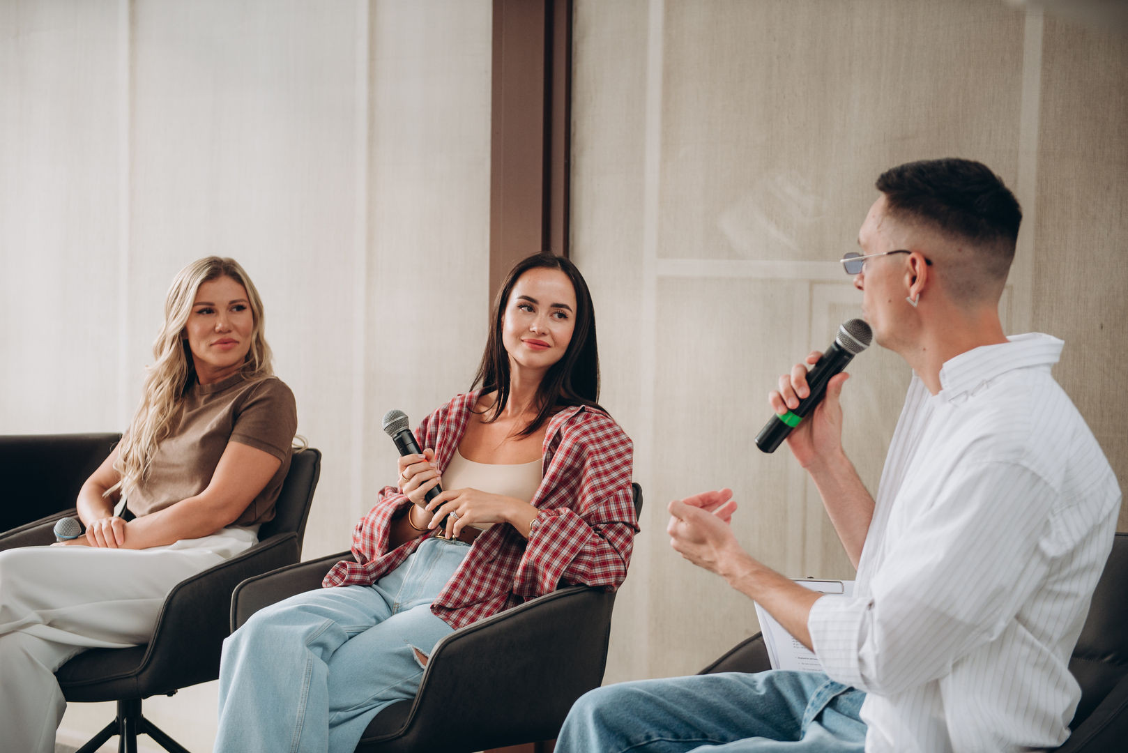 Тераса Talk з Тетяною Парфільєвою, MamaRika та Alena Omargalieva  image-68