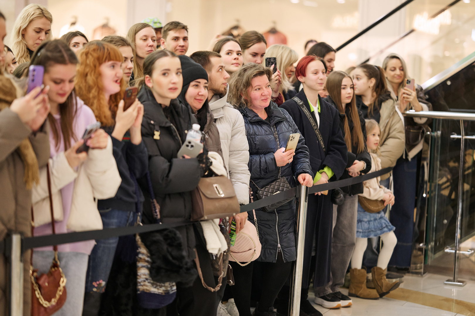 Автограф-сесія з акторами фільму &quot;Песики&quot; image-44