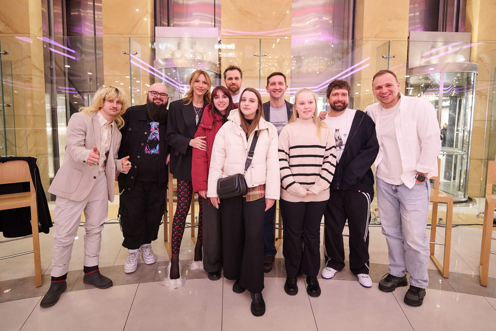 Автограф-сесія з акторами фільму &quot;Песики&quot; image-53