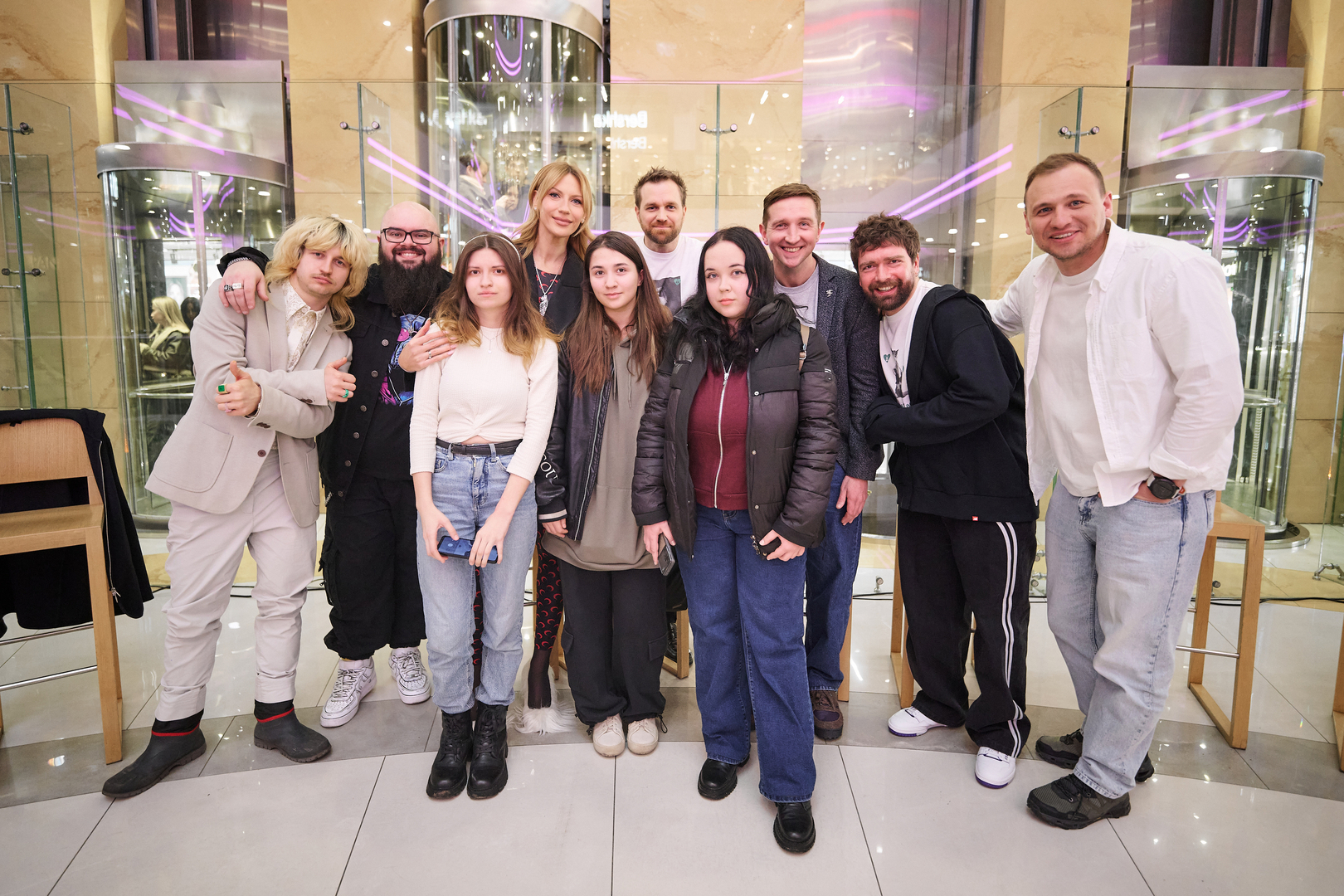 Автограф-сесія з акторами фільму &quot;Песики&quot; image-60