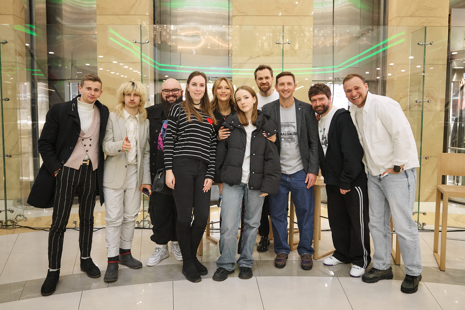 Автограф-сесія з акторами фільму &quot;Песики&quot; image-74