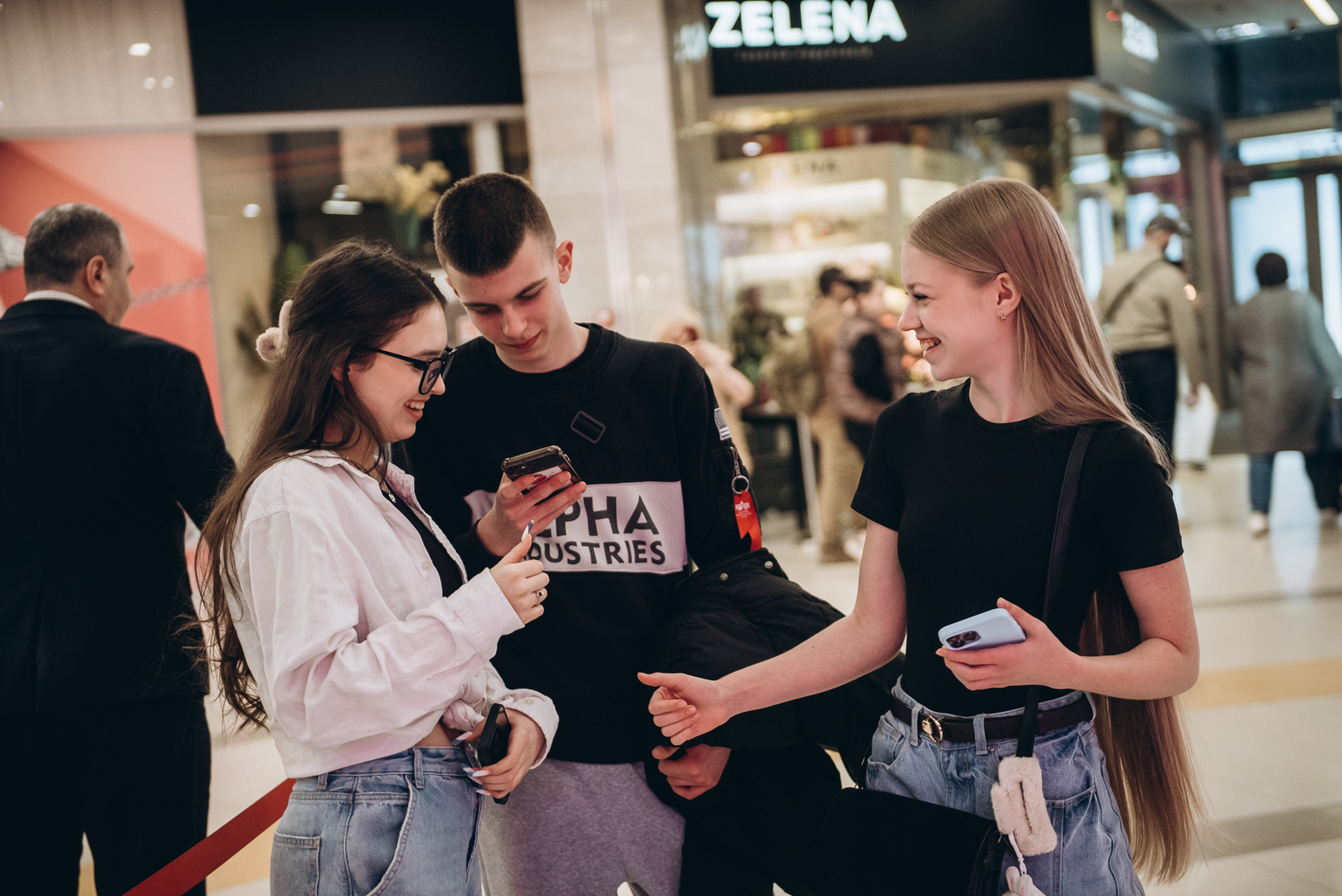 &quot;Весна у Gulliver – час святкувати!&quot; за участі: Єгора Андрюшина, Насті Цимбалару, Олени Тополі та Валентини Олеярник та розіграш від TOUS  image-21