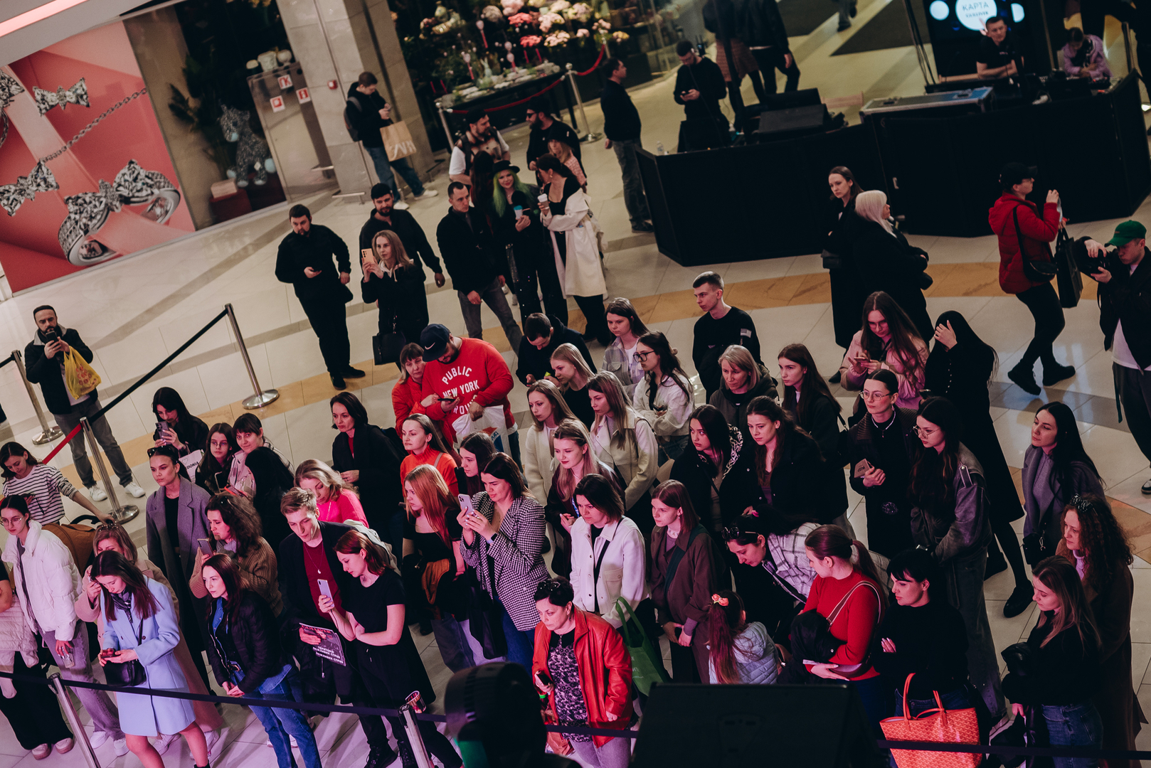 &quot;Весна у Gulliver – час святкувати!&quot; за участі: Єгора Андрюшина, Насті Цимбалару, Олени Тополі та Валентини Олеярник та розіграш від TOUS  image-53